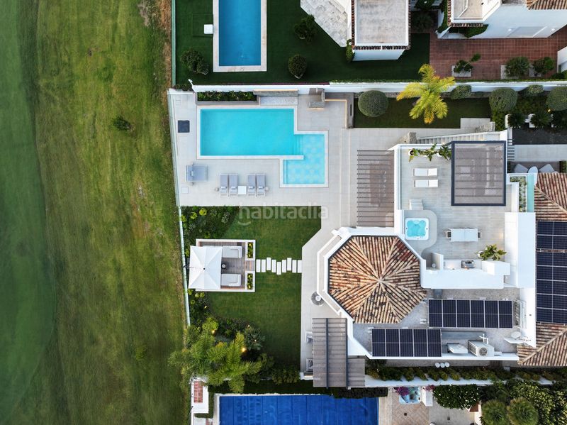Foto bdc574a5-3a65-4ad1-87ed-45baff40180f. Casa amb piscina a Nueva Andalucía centro Marbella