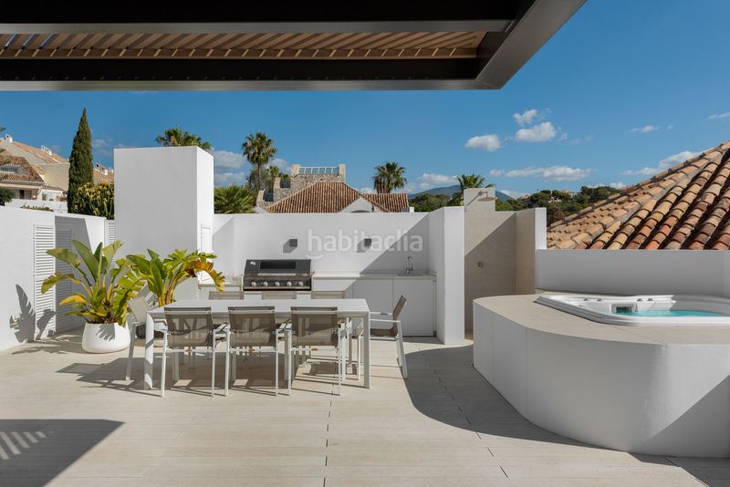 Foto c074b5ea-eef1-413b-a5d1-8e7d164c05d8. Casa amb piscina a Nueva Andalucía centro Marbella