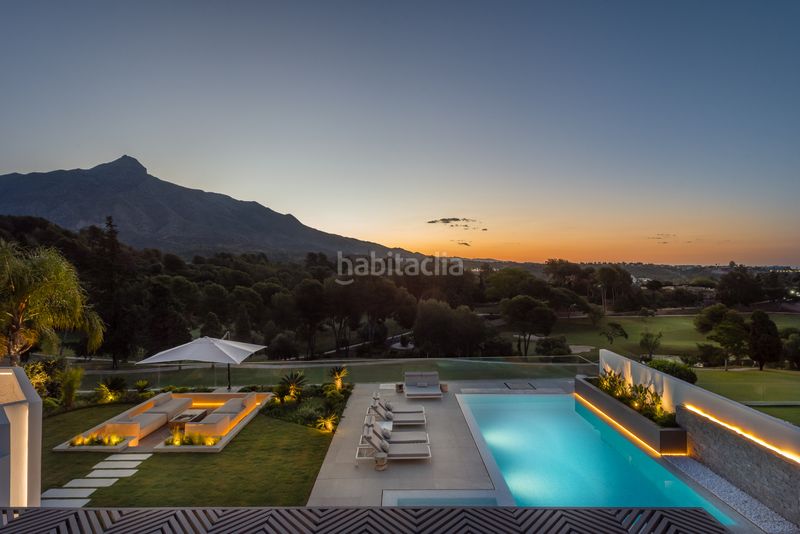 Foto d1c1ea20-69a8-43b0-aa58-1663ce03b2ae. Casa amb piscina a Nueva Andalucía centro Marbella