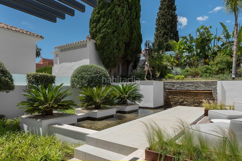 Foto ded8141c-03e5-464f-a281-645a88d3dc8c. Casa amb piscina a Nueva Andalucía centro Marbella