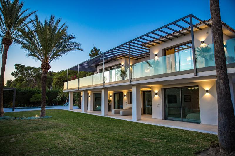 Foto cc13f30e-379c-455f-89f6-d684c00659c2. House with parking pool in La Carolina - Guadalpín Marbella