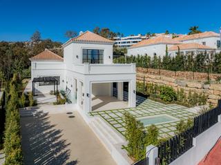 Casa a Nueva Andalucía centro