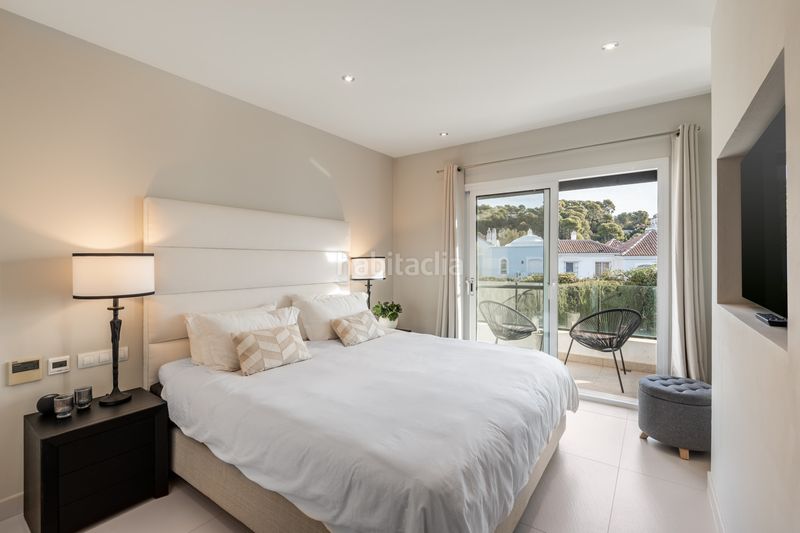 Foto d57b4f8a-e384-4f5d-a518-27a86c5f93bc. Casa amb piscina a Nueva Andalucía centro Marbella