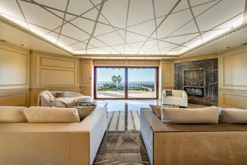 Foto 8fcdd57b-6dd6-4bd9-8cf5-d79f48429f2a. Maison avec piscine dans Elviria Marbella