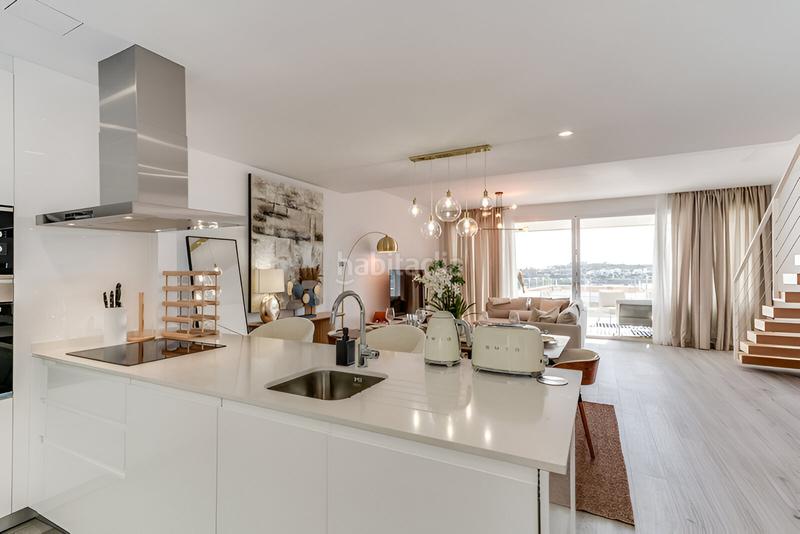 Foto 185c821c-819e-48c5-ba41-370be0e7f230. Casa a schiera con riscaldamento parcheggio piscina in Estepona