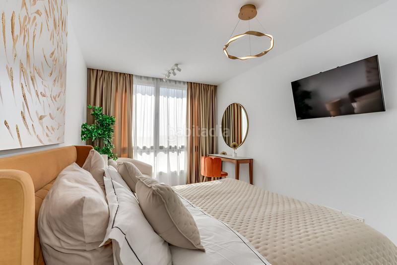 Foto 2aee453d-d6c0-470a-b85f-801517c5a494. Casa a schiera con riscaldamento parcheggio piscina in Estepona