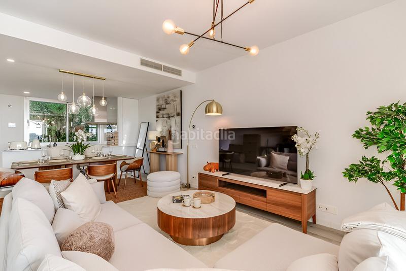 Foto 763f180e-bef8-4727-a32c-3af84db5a63e. Casa a schiera con riscaldamento parcheggio piscina in Estepona