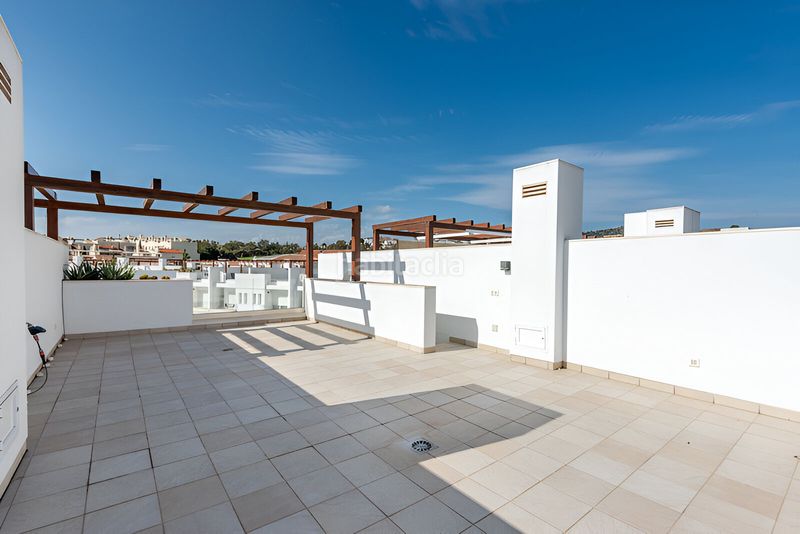 Foto 5f50ae41-bf91-4de6-b6aa-f56d3951fc68. Casa adossada amb calefacció aparcament piscina a Marbella
