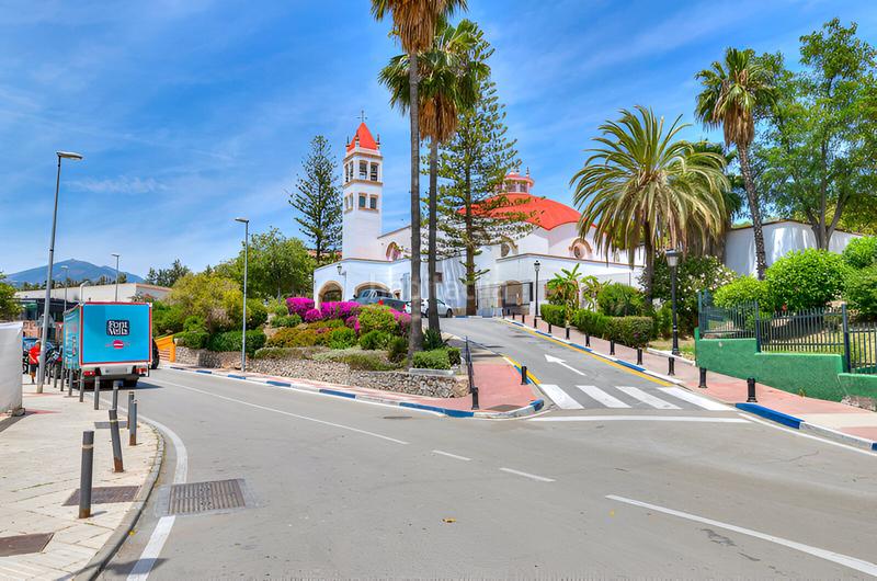 Foto 3b5644ba-248c-4cff-b292-0087a3032786. Casa bifamiliare con parcheggio in Nueva Andalucía centro Marbella