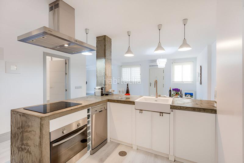 Foto d653a27d-67b0-47fc-96e1-86cfa7f0acce. Apartament amb aparcament piscina a Nueva Andalucía centro Marbella