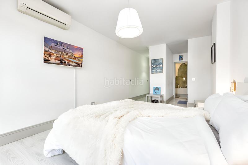 Foto d7b783f9-e465-4b3f-b9a8-e4ee10ad7c4a. Piccolo appartamento con parcheggio piscina in Nueva Andalucía centro Marbella