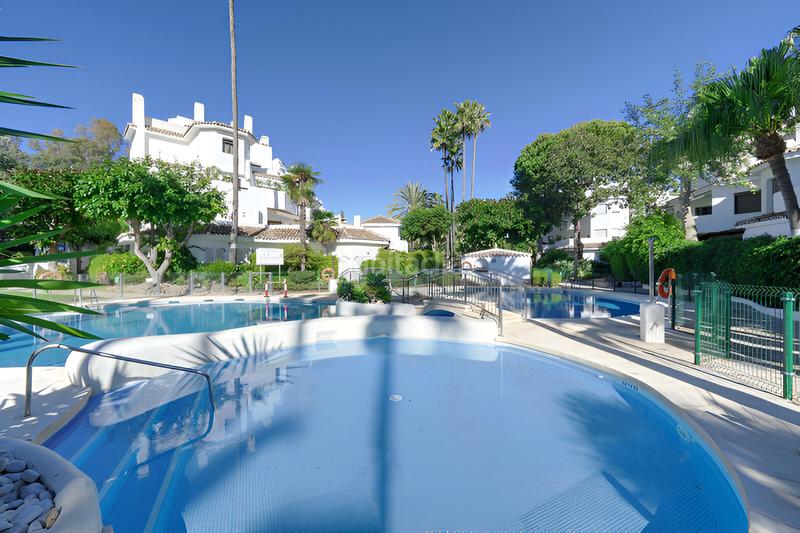 Foto b26da36d-d88a-4ae9-b29f-813a6088e1a9. Ático en Elviria Marbella