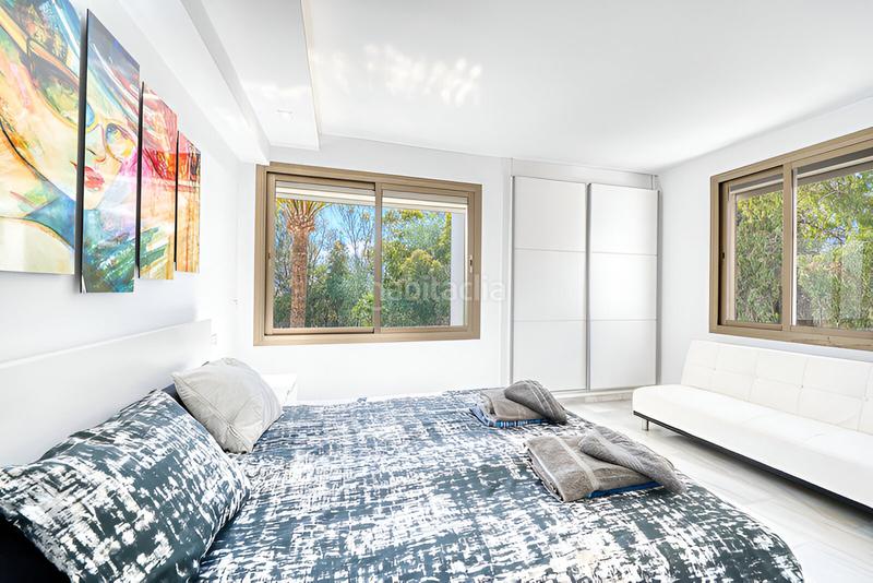 Foto ae2327c9-d875-4f05-b82e-bfecd26bb4b4. Dachwohnung mit parking pool in Elviria Marbella