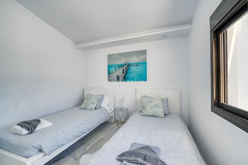 Foto e3ab64e5-ac07-41d5-9bef-c799510e9438. Dachwohnung mit parking pool in Elviria Marbella