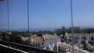 Apartamento en Calahonda. Apartamento de planta media en venta en calahonda