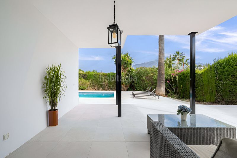 Foto 74a169e6-f26c-4ba7-8fd1-03279ba2631f. Casa amb aparcament piscina a Nueva Andalucía centro Marbella