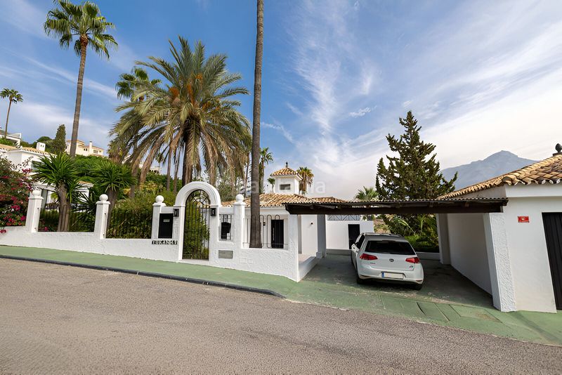 Foto d3170418-03c2-4a91-870b-73b885ec302e. Casa amb aparcament piscina a Nueva Andalucía centro Marbella