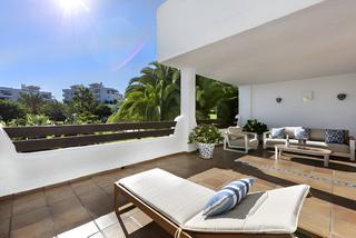 Planta baja en La Concha - Resina Golf. Apartamento en planta baja en venta en selwo