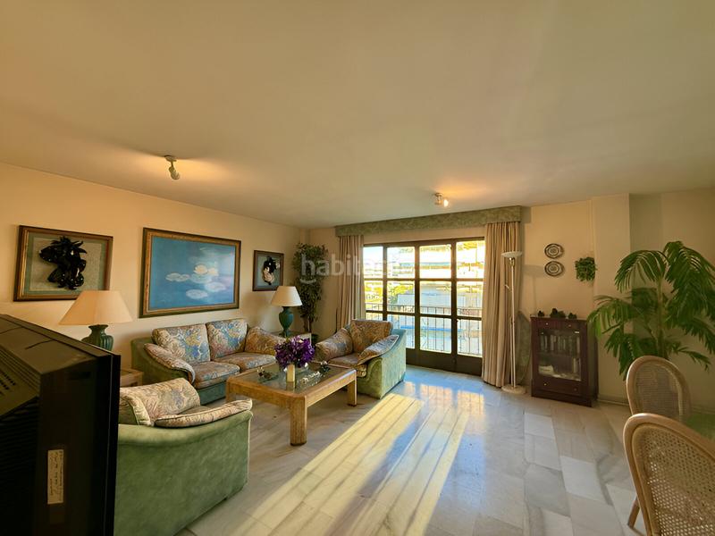 Foto 2a8811ca-2885-4da1-9ea0-7ebc72f3ea40. Apartamento  en planta media en venta en Puerto Banús en Marbella