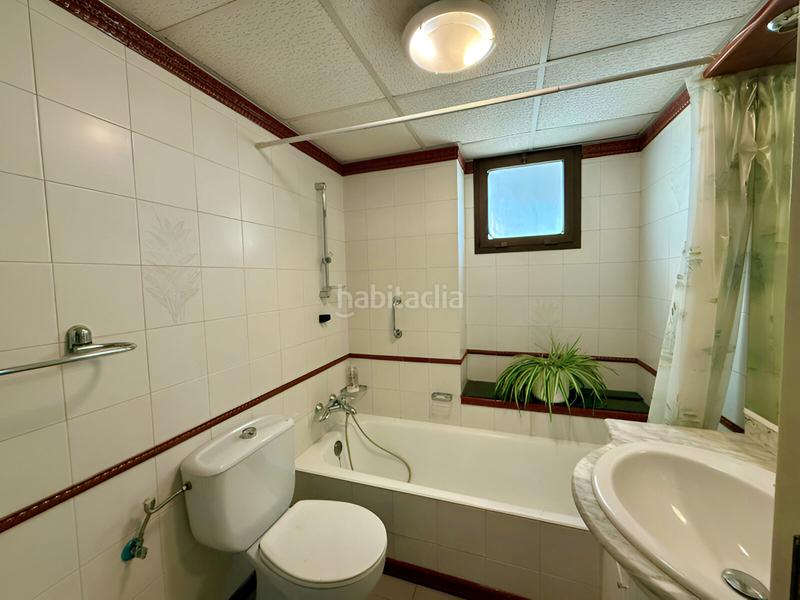 Foto b17d67bf-566d-461f-bd5e-fa34a1440602. Apartamento  en planta media en venta en Puerto Banús en Marbella