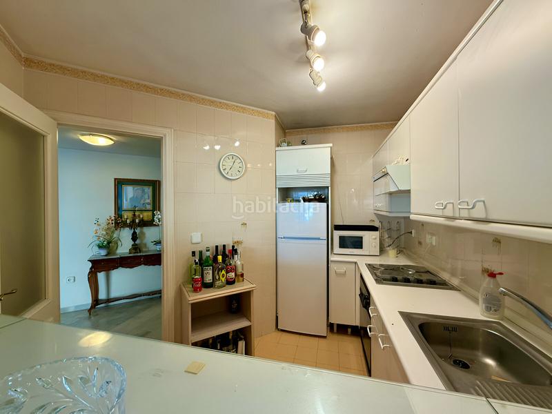 Foto c53eb76c-7f8d-4e66-93ae-2531306b9e7c. Apartamento  en planta media en venta en Puerto Banús en Marbella