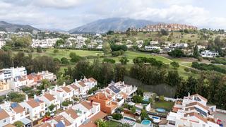 Casa adossada a Nueva Andalucía centro. Adosado en venta en nueva andalucía