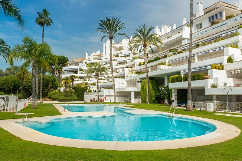 Foto 03116886-5d88-4465-bbbc-647c8dc52b2c. Apartamento  en planta media en venta en Marbella