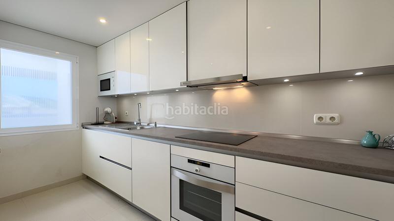 Foto 85fb2ddb-2640-40be-8104-c59f0d61fda2. Appartement avec parking piscine dans Casares pueblo Casares