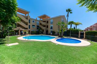 Appartement à Centro. Apartamento en planta media en venta en estepona