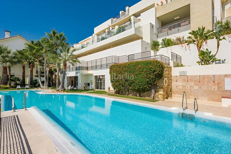 Foto 0bd8db4b-23dc-416e-9e6c-66e6b6aa0f21. Ático  en venta en Playa Bajadilla - Puertos Marbella
