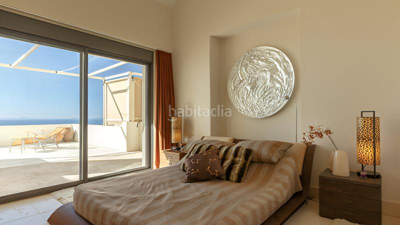 Foto 13e319b1-c45a-4bfa-bb5a-03f537a4880e. Ático  en venta en Playa Bajadilla - Puertos Marbella