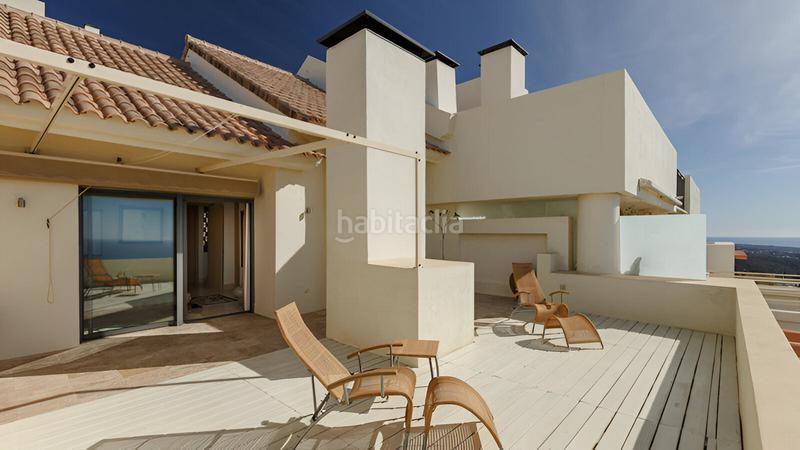 Foto 2ff83b71-d5ef-420a-89c1-c9aee464a1a2. Ático  en venta en Playa Bajadilla - Puertos Marbella