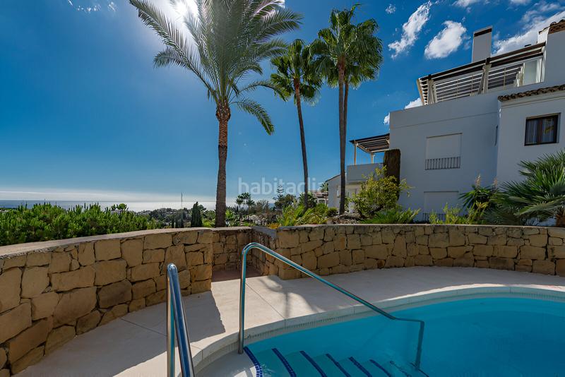 Foto 3282dfbc-b360-4e2c-8f10-2778fe934320. Apartamento  en planta media en venta en the golden mile en Marbella