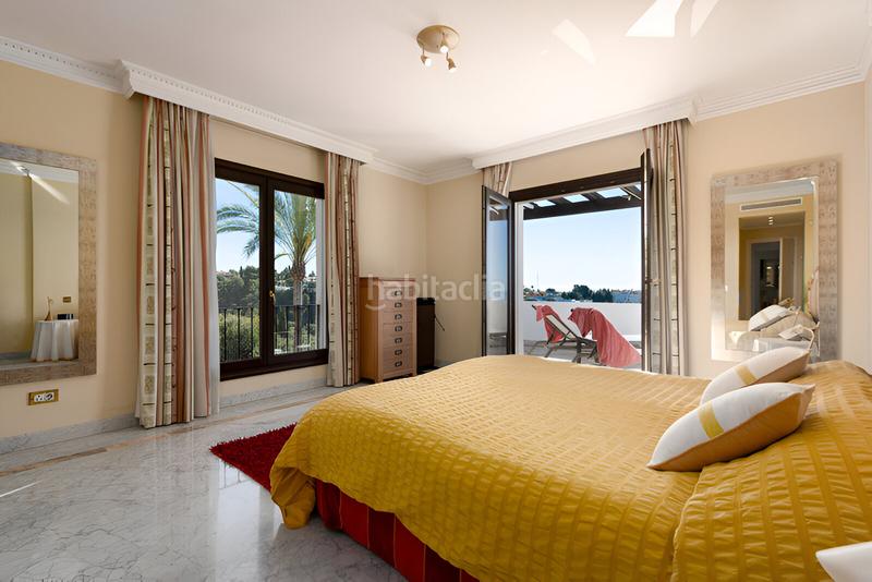 Foto 6318f716-4ec8-4b9c-b36c-7a9fd2f3c415. Apartament amb aparcament piscina a Puente Romano Marbella