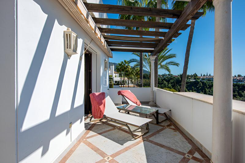 Foto acc724b8-8d17-421a-8c8b-3b786b10fd2d. Apartamento  en planta media en venta en the golden mile en Marbella