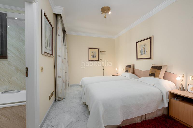 Foto ef15beff-1f2b-4181-9328-8dae7be24113. Apartamento  en planta media en venta en the golden mile en Marbella