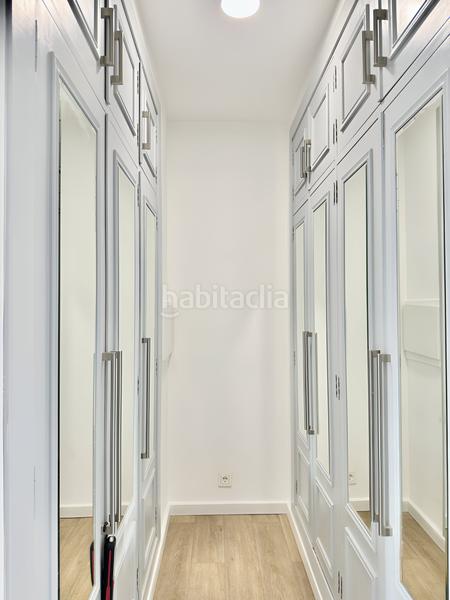 Foto b04f3834-3583-47ce-add1-15bfe3c9a1e7. Casa pareada chalet adosado en venta en el paraíso en Estepona