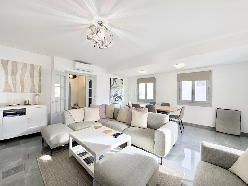 Foto c38a5c09-b508-44f6-b918-075ea3543030. Casa pareada chalet adosado en venta en el paraíso en Estepona