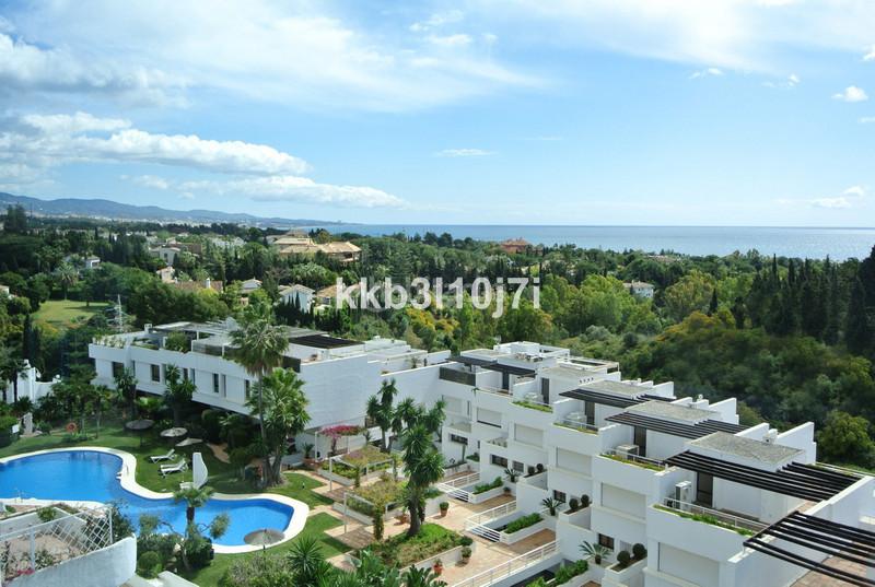 Foto 1cf6819e-557b-470b-9c92-d7c487b1e83e. Reihenhaus mit parking pool in Puente Romano Marbella