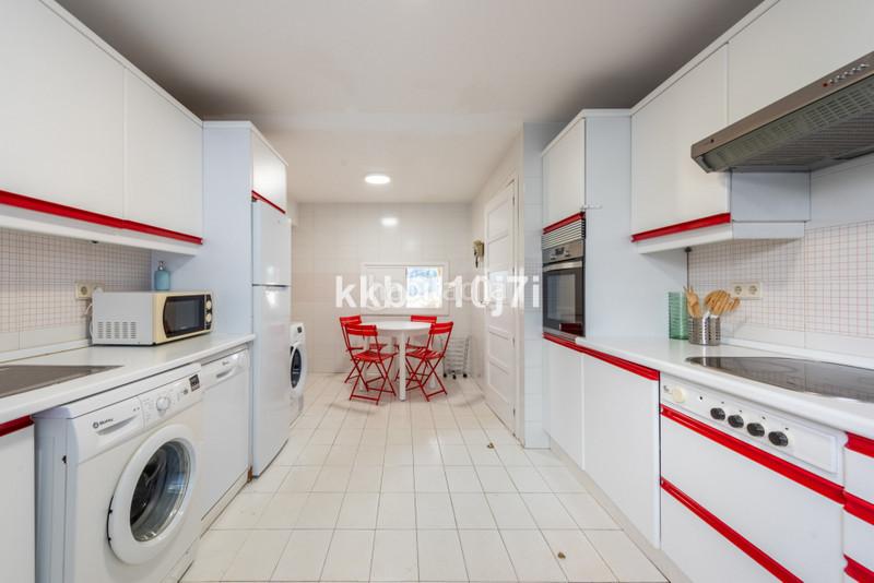 Foto 51cebb42-56f7-4e24-8a0c-3a195673e311. Reihenhaus mit parking pool in Puente Romano Marbella