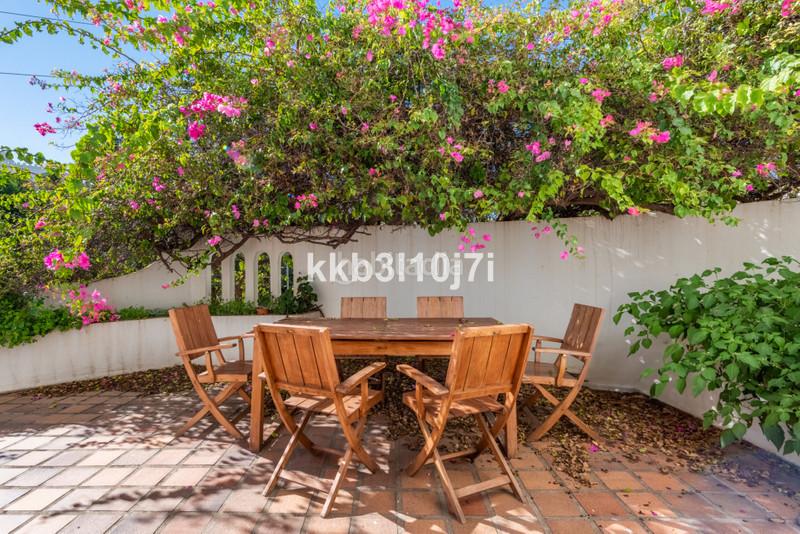 Foto 9b55b540-0cde-4a75-9be0-2ae04edf906b. Reihenhaus mit parking pool in Puente Romano Marbella