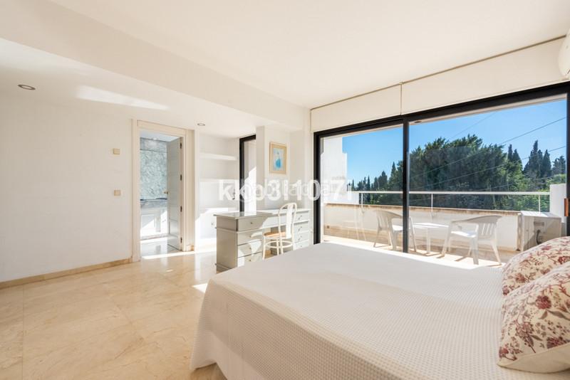 Foto db45e885-8942-41f0-be58-8006d0d65a5c. Reihenhaus mit parking pool in Puente Romano Marbella