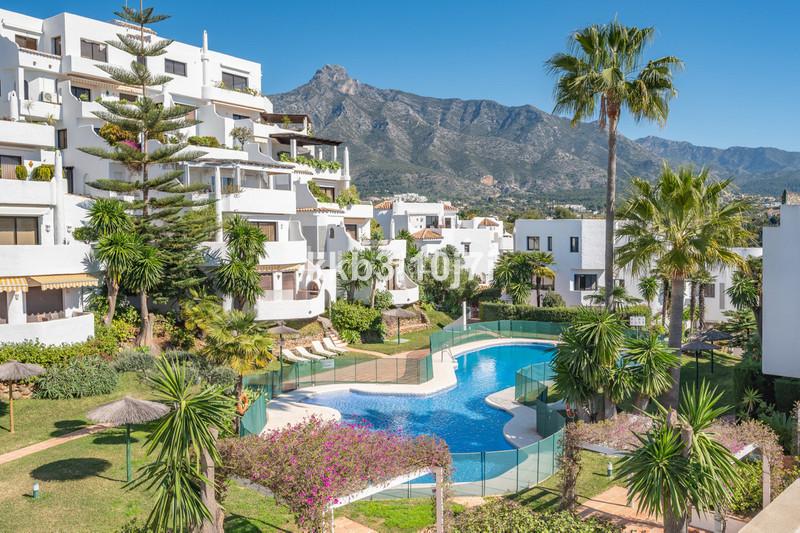 Foto ea443acc-6722-46d5-89f0-658babe5bd73. Reihenhaus mit parking pool in Puente Romano Marbella