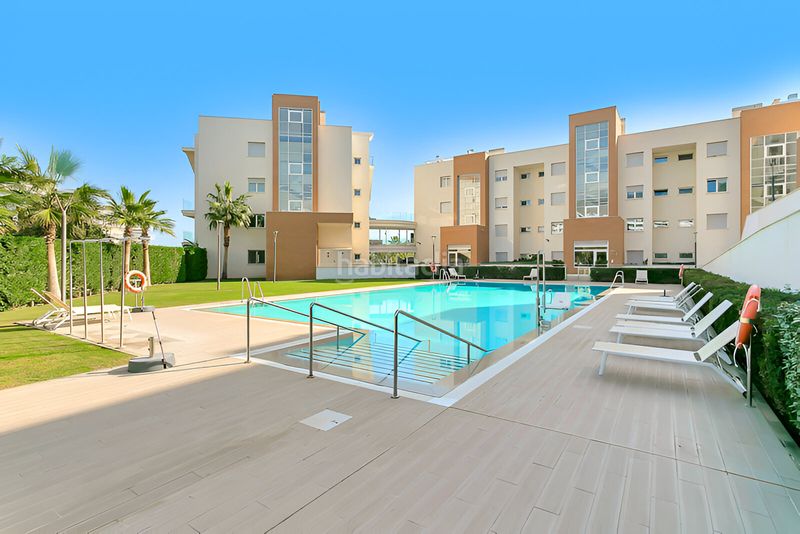 Foto 1803f944-2afb-48a2-9aab-3aa533a14673. Apartament amb calefacció aparcament piscina a Puerto Deportivo Fuengirola