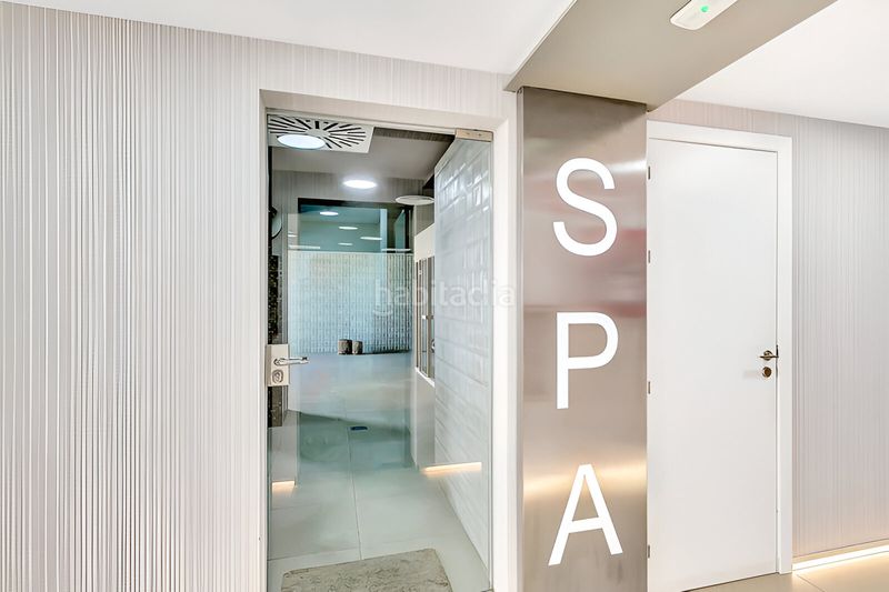 Foto 19287662-4e98-4aa7-98d3-bb5ae2b2547b. Apartament amb calefacció aparcament piscina a Puerto Deportivo Fuengirola