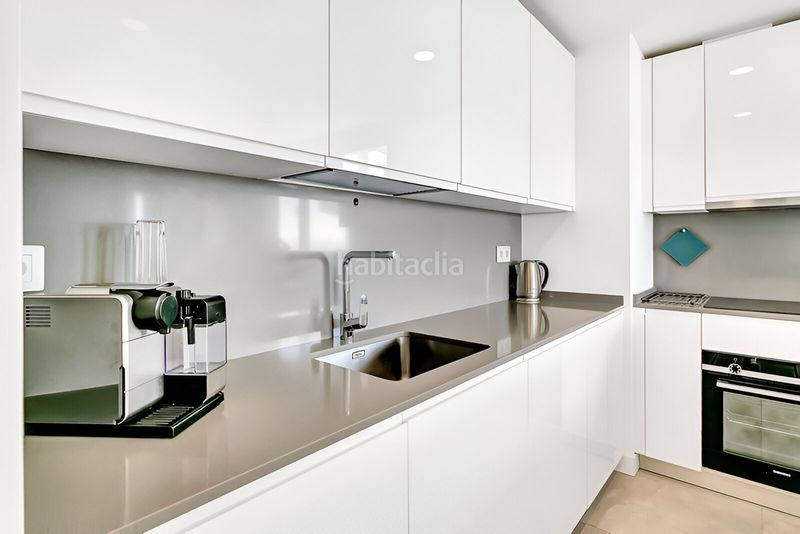 Foto 741a91b2-b455-44c3-9588-d66fefc0c7fb. Apartament amb calefacció aparcament piscina a Puerto Deportivo Fuengirola