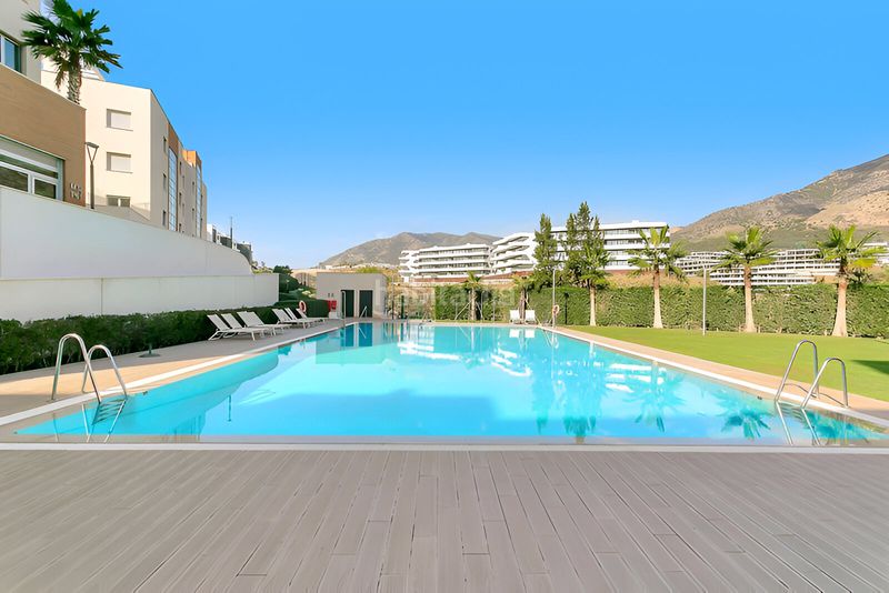 Foto b9305396-4be7-4cb2-9eb0-2b32148d0dfb. Apartament amb calefacció aparcament piscina a Puerto Deportivo Fuengirola