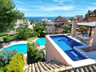 Casa adossada a Puente Romano. Casa adosada en venta en la milla de oro