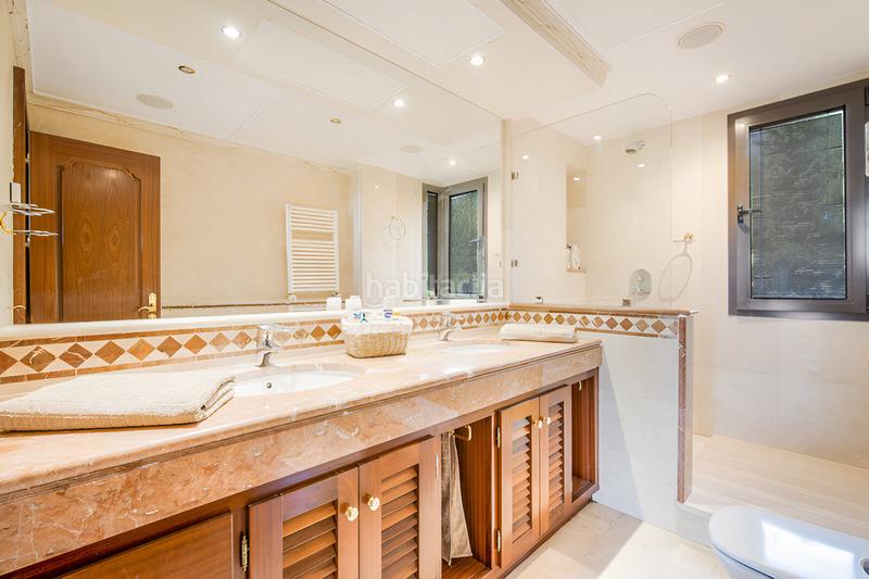 Foto 4a6f443d-5ad1-4818-9bf9-3c2550a6454c. Reihenhaus mit parking pool in Puente Romano Marbella