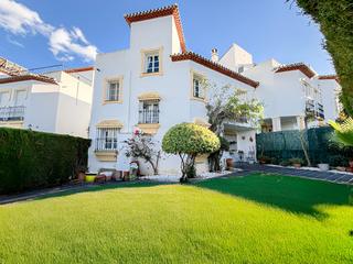 Casa aparellada a Bel - Air. Casa adosada en venta en bel air